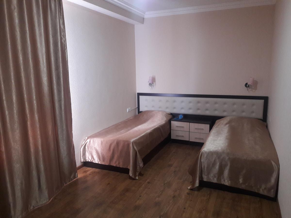 Kavkaz Hotel & Restaurant Marneuli Zewnętrze zdjęcie